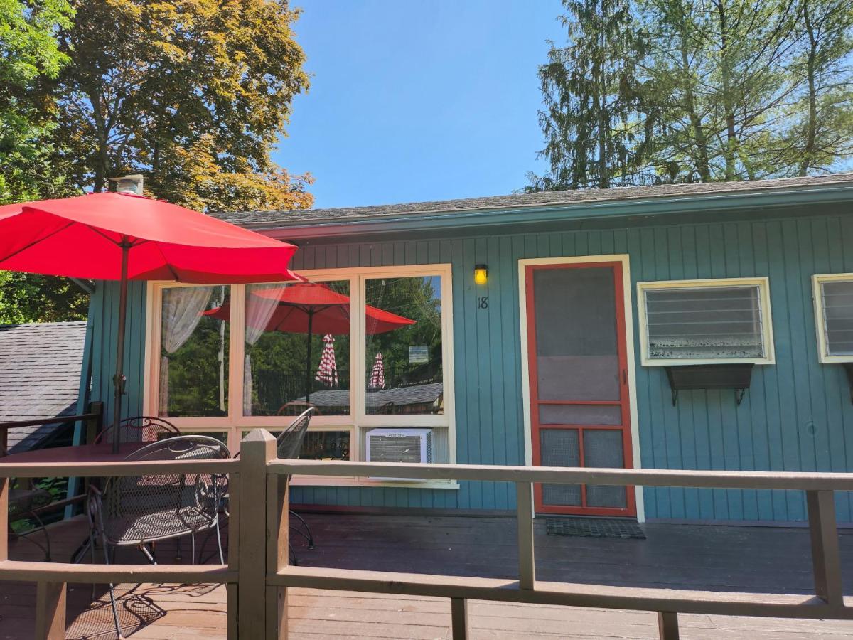 Cramers Point Lake Breeze Lake George Exterior photo