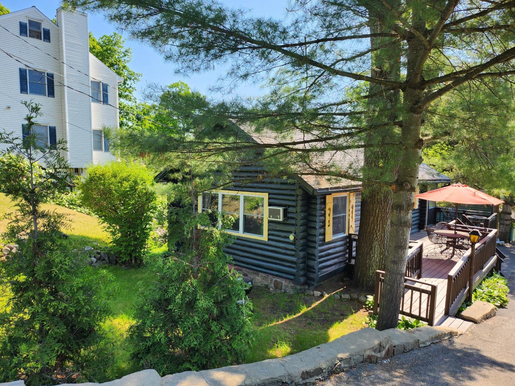Cramers Point Lake Breeze Lake George Exterior photo